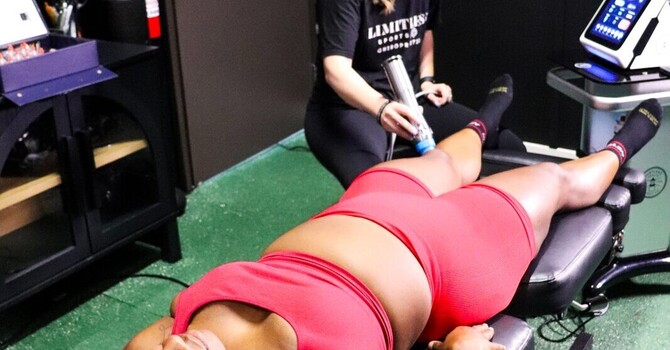 Shockwave Therapy for Proximal Hamstring Tendinopathy: Why Sit Bone Pain Lingers for Runners and Lifters